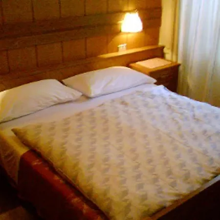 Campiglio Bilocale Monte Spinale アパート Madonna